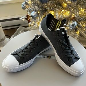 Brand new never worn converse - Chuck Taylor 2’s